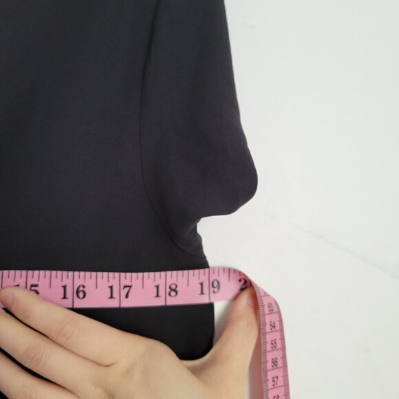 Ann Taylor Keyhole Front Black Short Sleeve Blouse Top Silky Smooth Flowy Sz XS - Picture 7 of 10